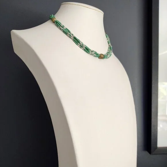 Vintage green and silver seed bead choker with matte gold beads - Picture 3 of 10